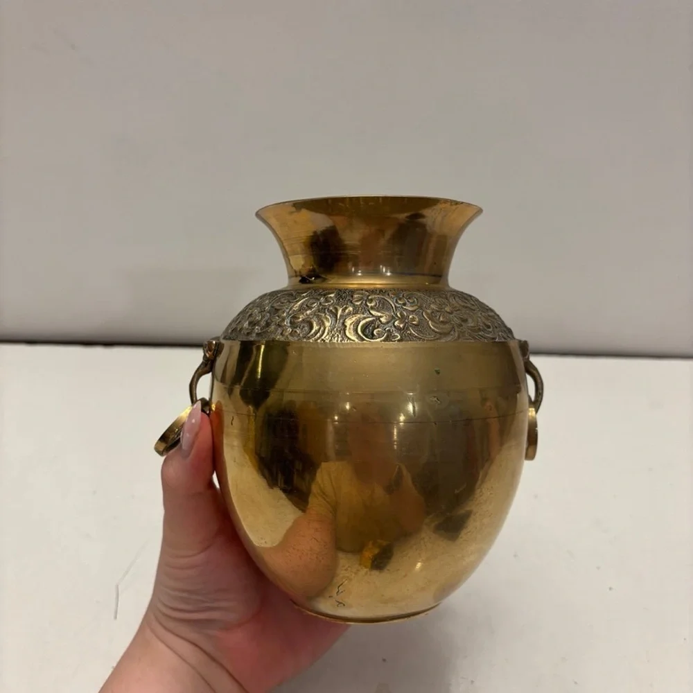Vintage brass pot vase decor